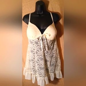 Nice like new, soft lingerie with the patted cups extra large runs big